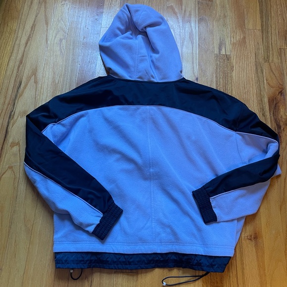 Athleta fleece pullover size m - Picture 2 of 3